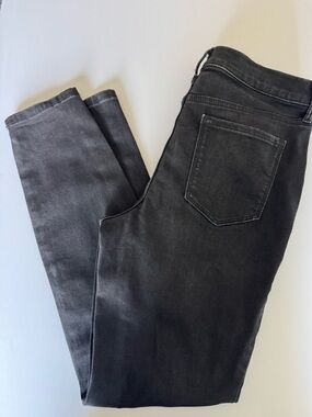 Vera Wang Charcoal Skinny Jeans